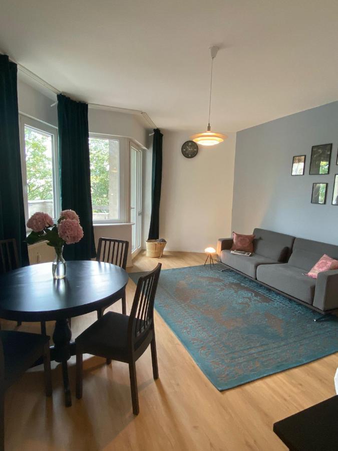 Beautiful Apartment With Balcony 柏林 外观 照片